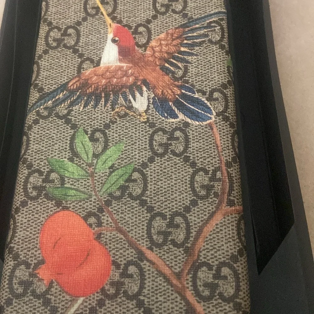 Gucci IPhone 8 Plus - Picture 3 of 6